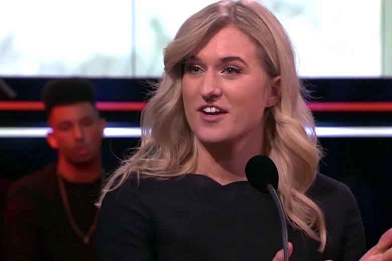 Britt Dekker doet in DWDD bijzondere oproep om eenzame ouderen te helpen