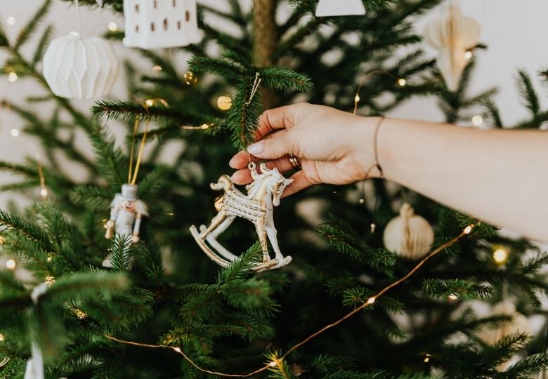 Optuigen maar: dit zijn de gezondheidsvoordelen van een echte kerstboom in huis