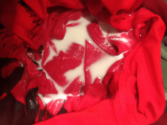 Wow: met dit product krijg je inktvlekken uit je kleding! Het staat al in je koelkast!