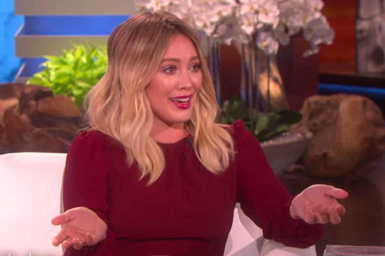 Hilary Duff onder vuur door DEZE foto met zoontje, wat vinden jullie? Moet dit kunnen of niet?