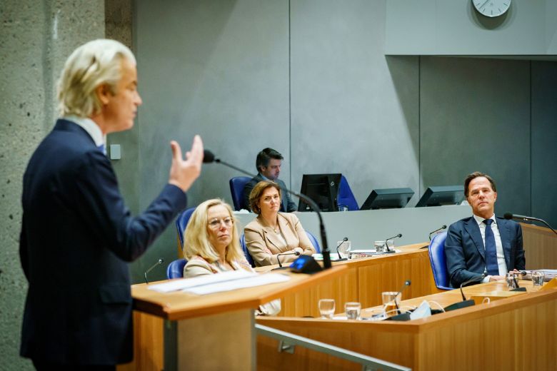 Ah oh: Tweede Kamer ontruimd om 'verdacht pakketje'