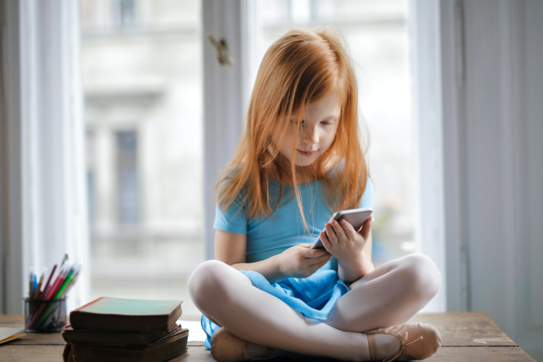 Ouders en scholen hebben te weinig oog voor online kinderlokken