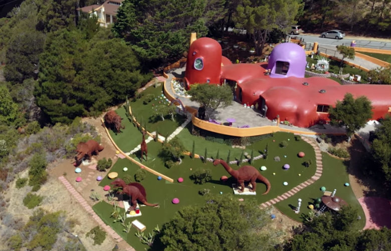 Lelijk of leuk: The Flintstone House in Californië