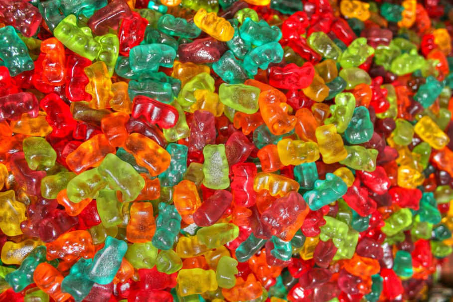 Deze populaire snacks voor kinderen kunnen kanker veroorzaken. Let goed op wat je aan je kinderen geeft!