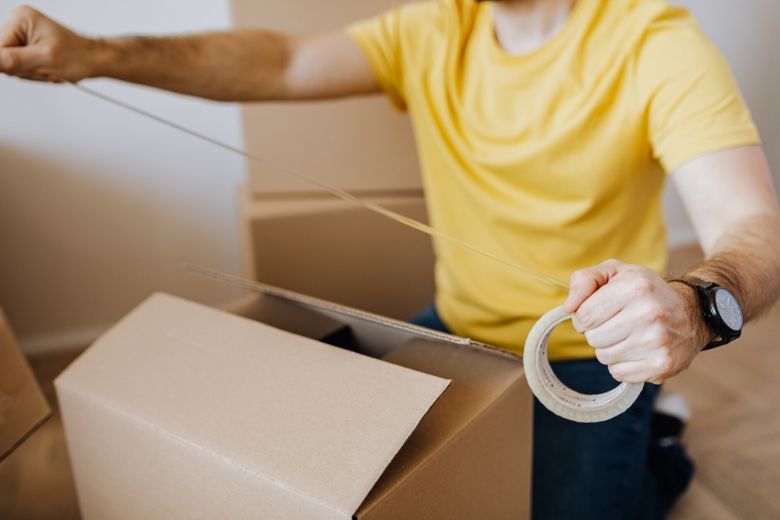 Voor een paar euro heb je al een rol: ZO handig is duct tape! Wij rennen naar de winkel