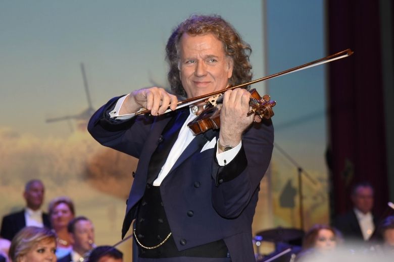 André Rieu hekelt vakantie Willem-Alexander en Máxima