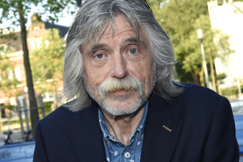 Johan Derksen (72) stopt volgend jaar met televisie: 'Ik ga het niet missen'