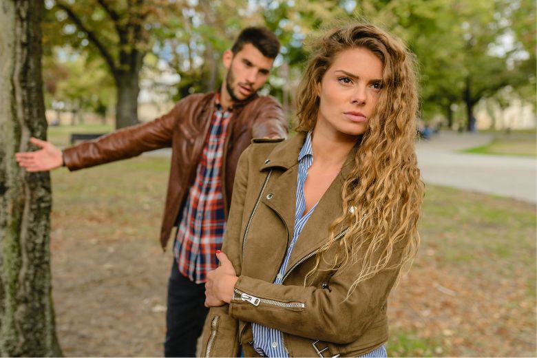 Dit is waarom je vaak in het weekend ruzie krijgt met je partner