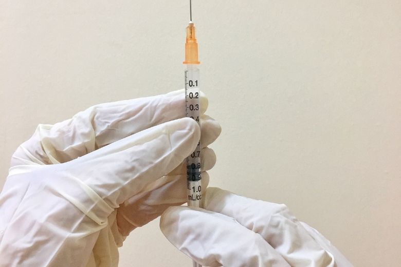 Dit wil je weten: 6 geruststellende feitjes over het Pfizer-vaccin