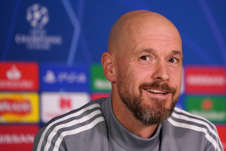 Erik ten Hag over terugkeer Johan Derksen: 'Dan kan Overmars ook terug naar Ajax'