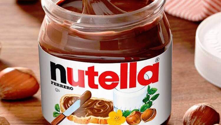 Kijk eens wat ze maakt van Labello en Nutella, verrukkelijk voor de Nutella liefhebbers!