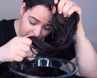 Dit is waarom jij je haar met cola moet wassen
