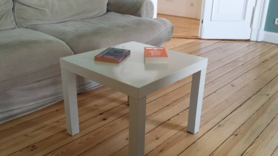 Iedereen kent dit tafeltje van de IKEA. Wat je er allemaal van kan maken? Wij staan versteld!