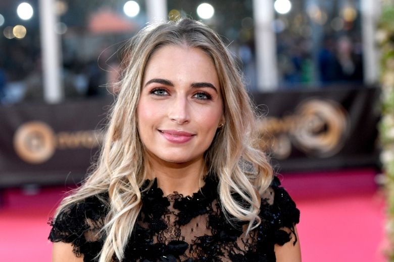 Shelly Sterk 'voor gek verklaard' door volgers na vaccinatie