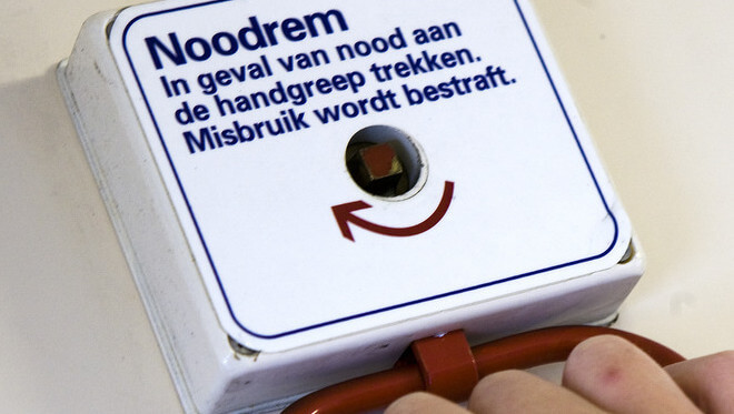 Ga jij wel eens met de trein en ken jij deze reiziger? De politie wil hem graag bedanken! Deel mee SVP.