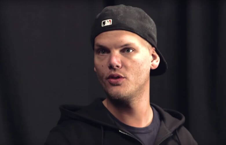 Familie Avicii brengt nieuwe single S.O.S. van postuum album uit