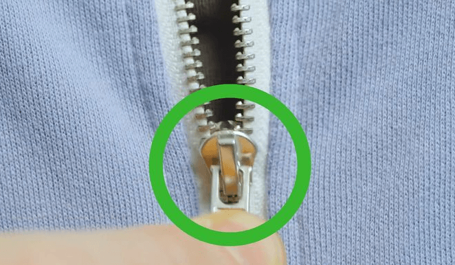 Wil je rits niet meer open of dicht? Probeer dit trucje dan eens, je hebt het wondermiddel al in huis!