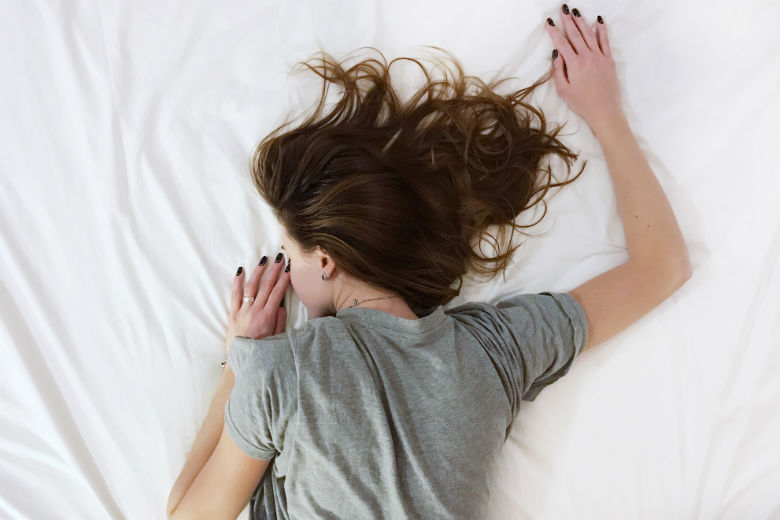 Wil je een paar kilo kwijt? Dit is hoeveel uur slaap je per nacht nodig hebt om af te vallen