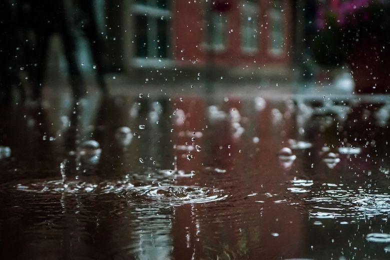 Zware regenval zorgt voor veel wateroverlast in Nederland
