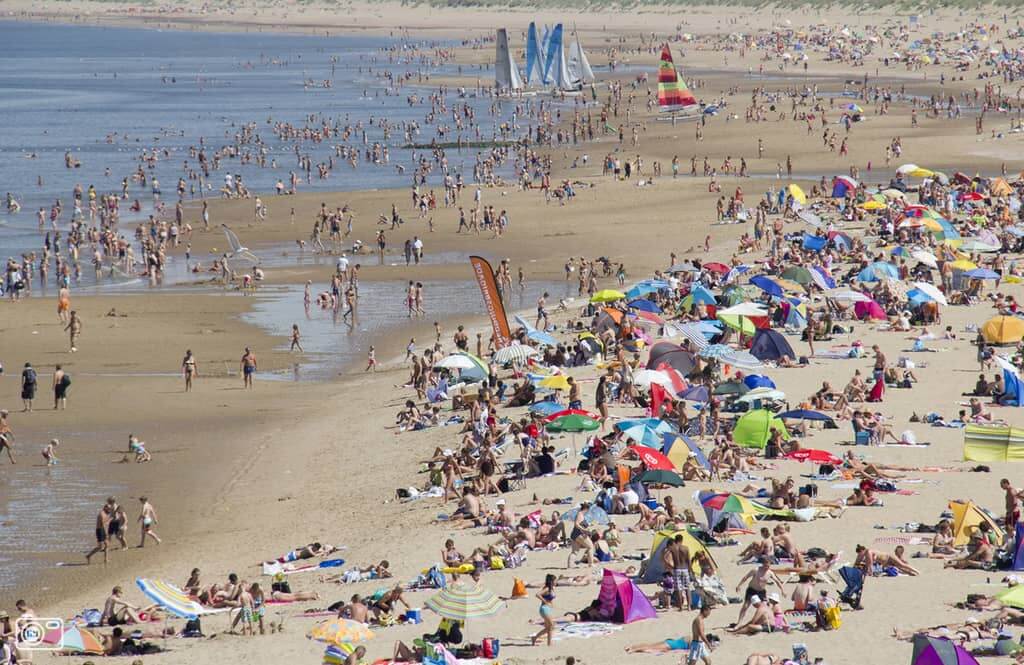 JAAAAA!! We kunnen ons opmaken voor een zomers weekend. Lees dit weerbericht eens!