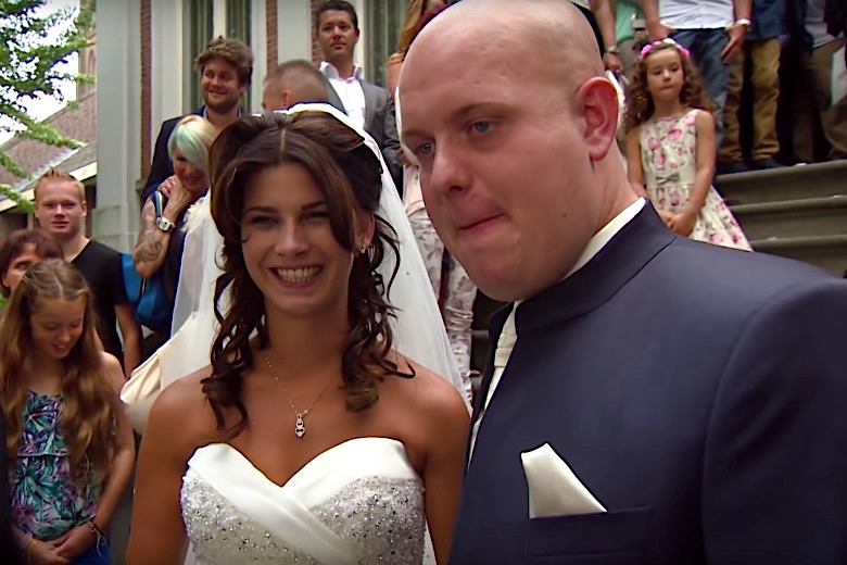 Michael van Gerwen deelt zoetsappig kiekje ter ere van vijfjarig huwelijk