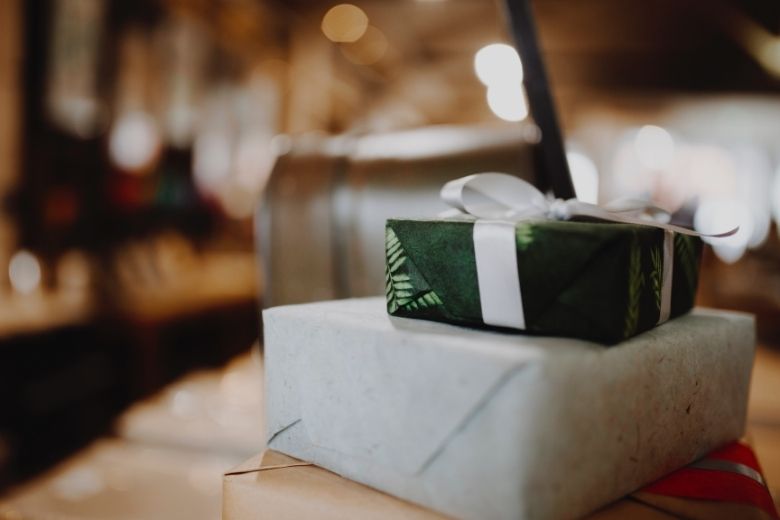 Op zoek naar een persoonlijk cadeau voor een man? Wij helpen je een handje