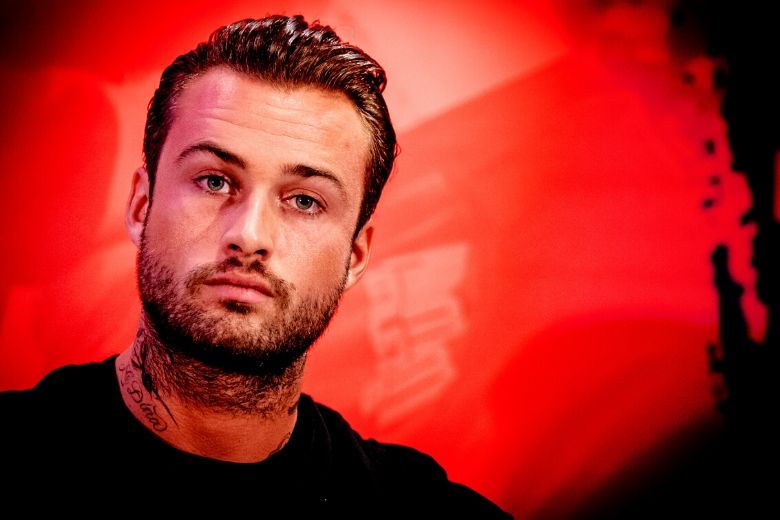 Dave Roelvink rijdt peperdure Lamborghini van vriend total loss