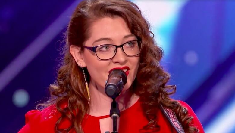 Een van de meest bijzondere audities die je ooit zult zien! Deze dove zangeres blaast de jury omver!