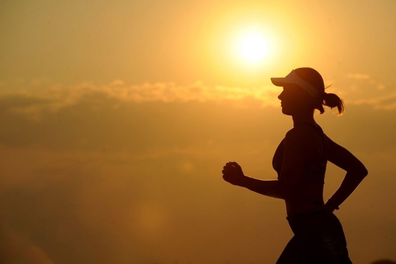 Meer zweten, meer calorieën verbanden? Dit is de invloed van hitte op je workout