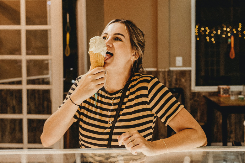 Hunker naar een bepaald soort eten? Dit is wat het vertelt over je gezondheid