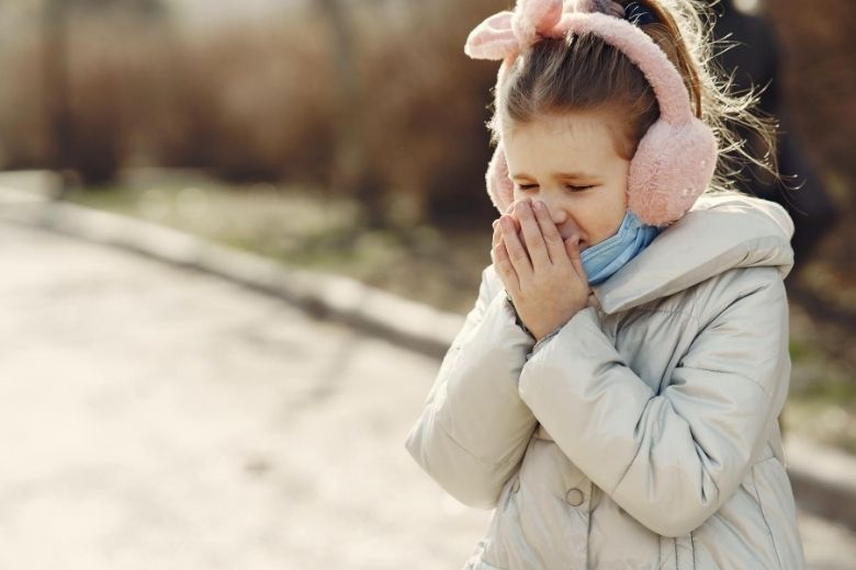 Dit is de reden waarom sommige mensen niet zachtjes kunnen niezen