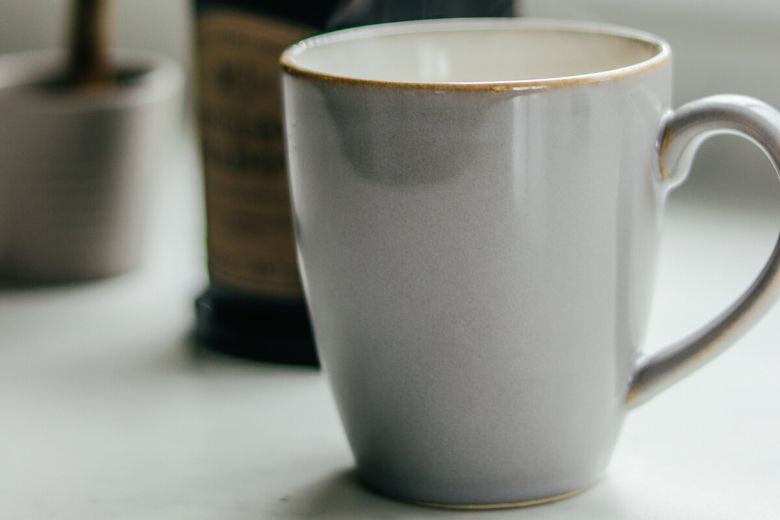 'Een beker warme melk helpt om sneller in slaap te vallen.' Waar of niet waar?