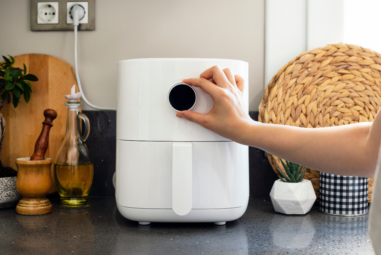 Is het veilig om aluminiumfolie in de airfryer te doen?