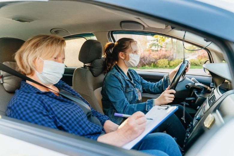CBR: twee rijscholen moeten groen licht geven voordat iemand mag afrijden