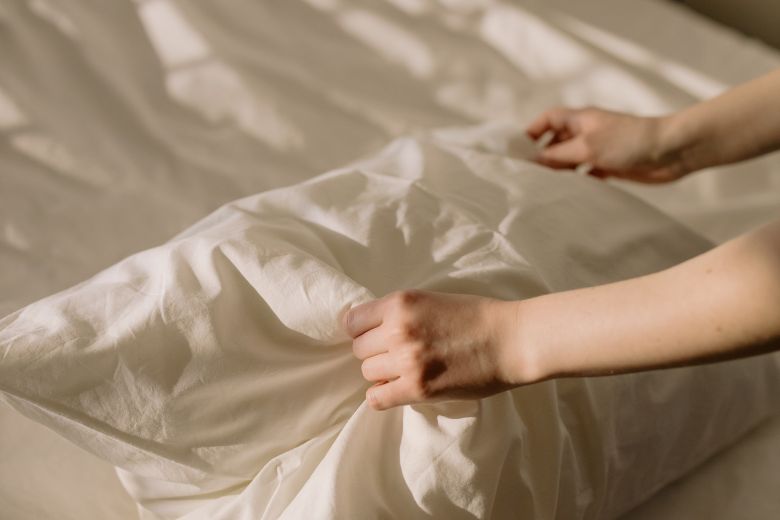Met deze 4 tips raakt je beddengoed nooit meer in de knoop in de was