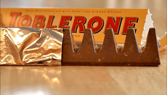Oh nee!! Is Toblerone ook jouw favoriete chocola? Moet je kijken wat ze ermee hebben gedaan.. Het kan niet waar zijn!
