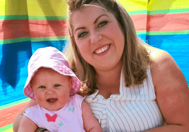 Laat vreemden nooit zomaar je baby kussen, dit kan levensgevaarlijk zijn! Ouders help mee met waarschuwen!