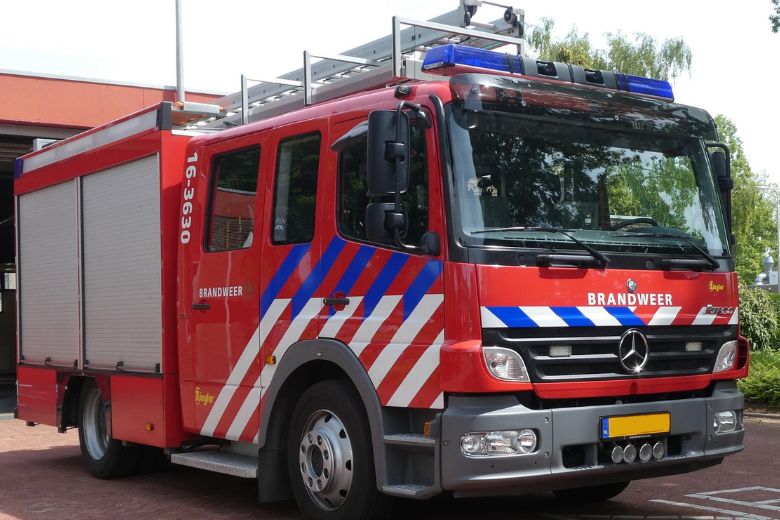 Mag je door rood rijden als er hulpdiensten aankomen?