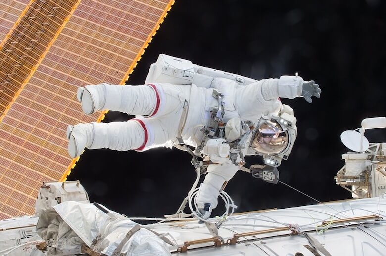 Op déze manier ‘douchen’ astronauten in de ruimte