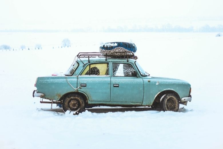Dit is hoe je vastgevroren autodeuren in de winter voorkomt
