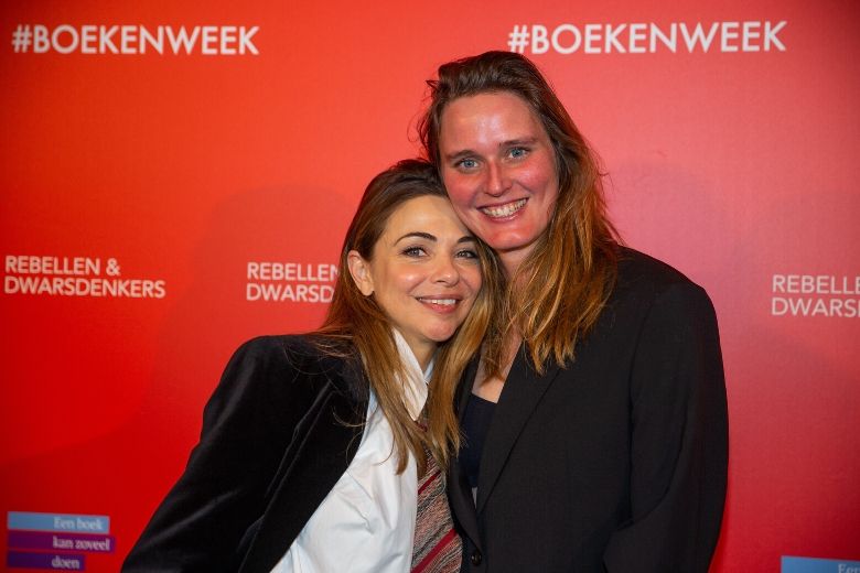 Tortelduifjes Georgina Verbaan en Maartje Wortel delen hoe ze elkaar ontmoetten