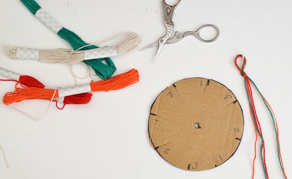 Zo maak je jouw eigen prachtige armbandjes in maar een paar stappen! Heerlijk tijdverdrijf!
