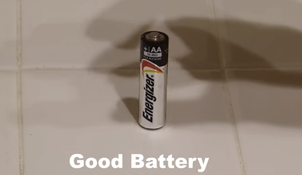 WOW: met deze tip check je of je batterijen leeg zijn of niet! Dit is geniaal!