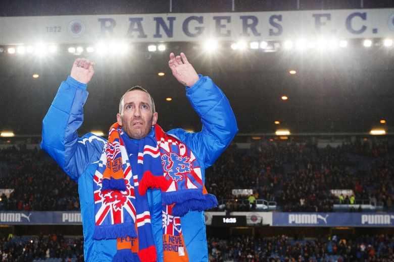 Veronika Ricksen brengt laatste wens echtgenoot Fernando Ricksen in vervulling