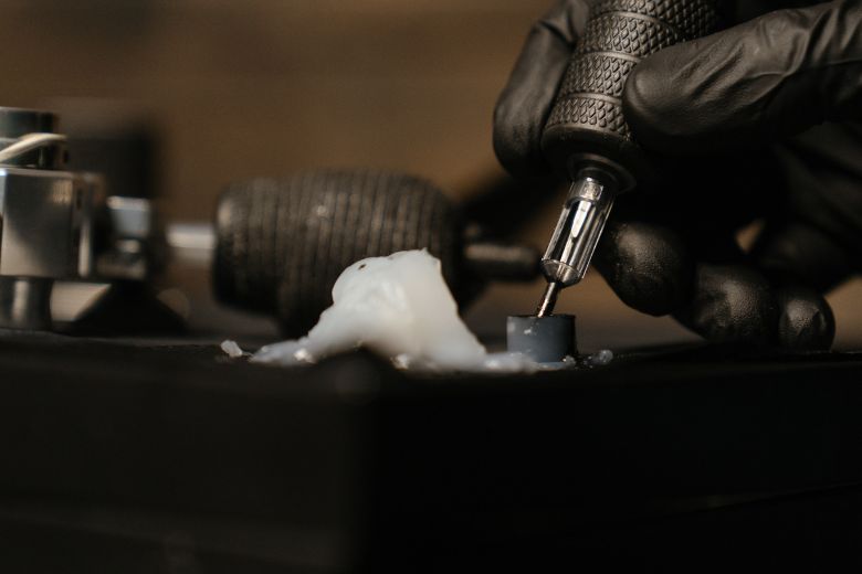 Mensen gaan spontaan naar déze tattooshop en dit is waarom