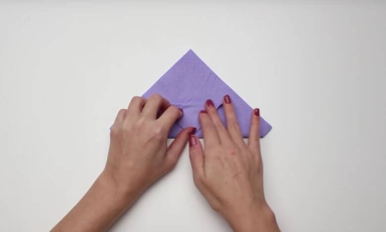 Fleur je tafel in een handomdraai op met deze leuke manieren om je servet te vouwen
