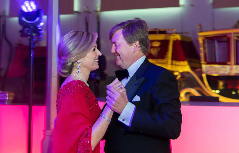 Koning Willem-Alexander gaat in op medische ingreep koningin Máxima