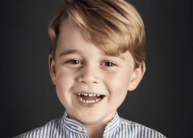 Zó ziet Prins George eruit als hij achttien jaar is! Wat een knapperd!