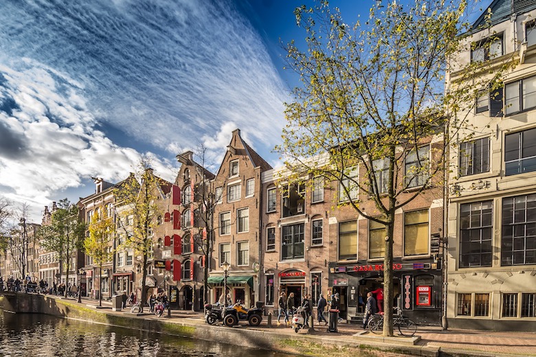 Gemeenten willen binnenkort voorkomen dat woningbeleggers nog meer huizen kopen