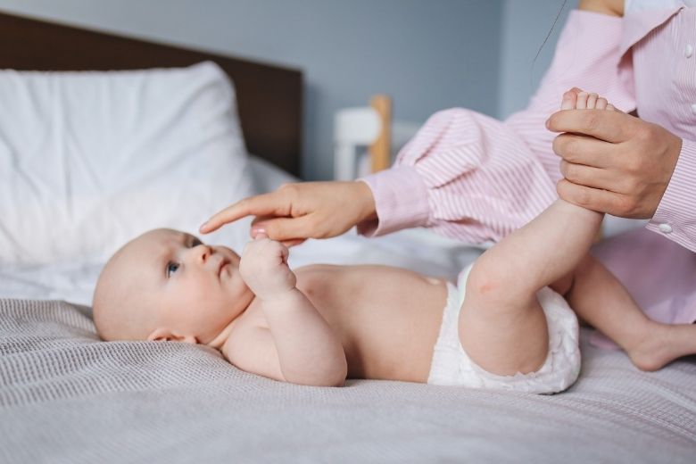 Bijzonder: baby geboren uit 27 jaar oud ingevroren embryo
